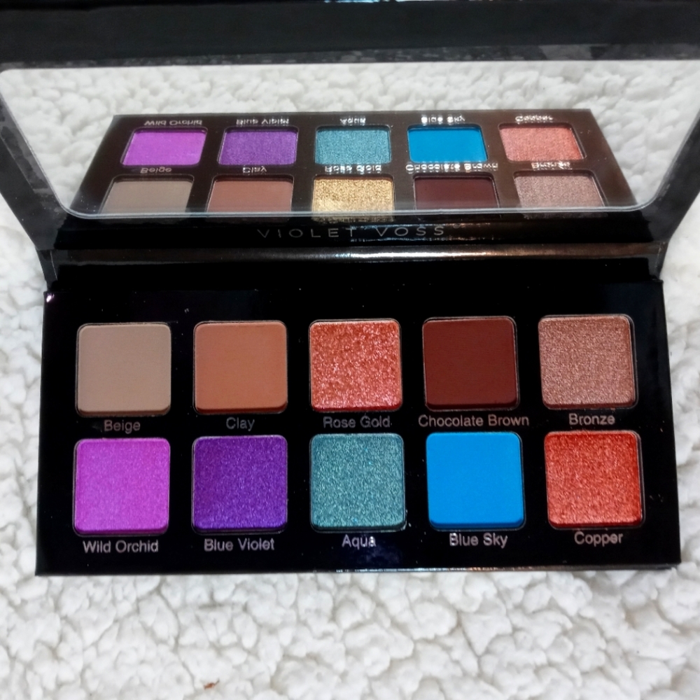 NIB Violet Voss Essentials 2 Palette
